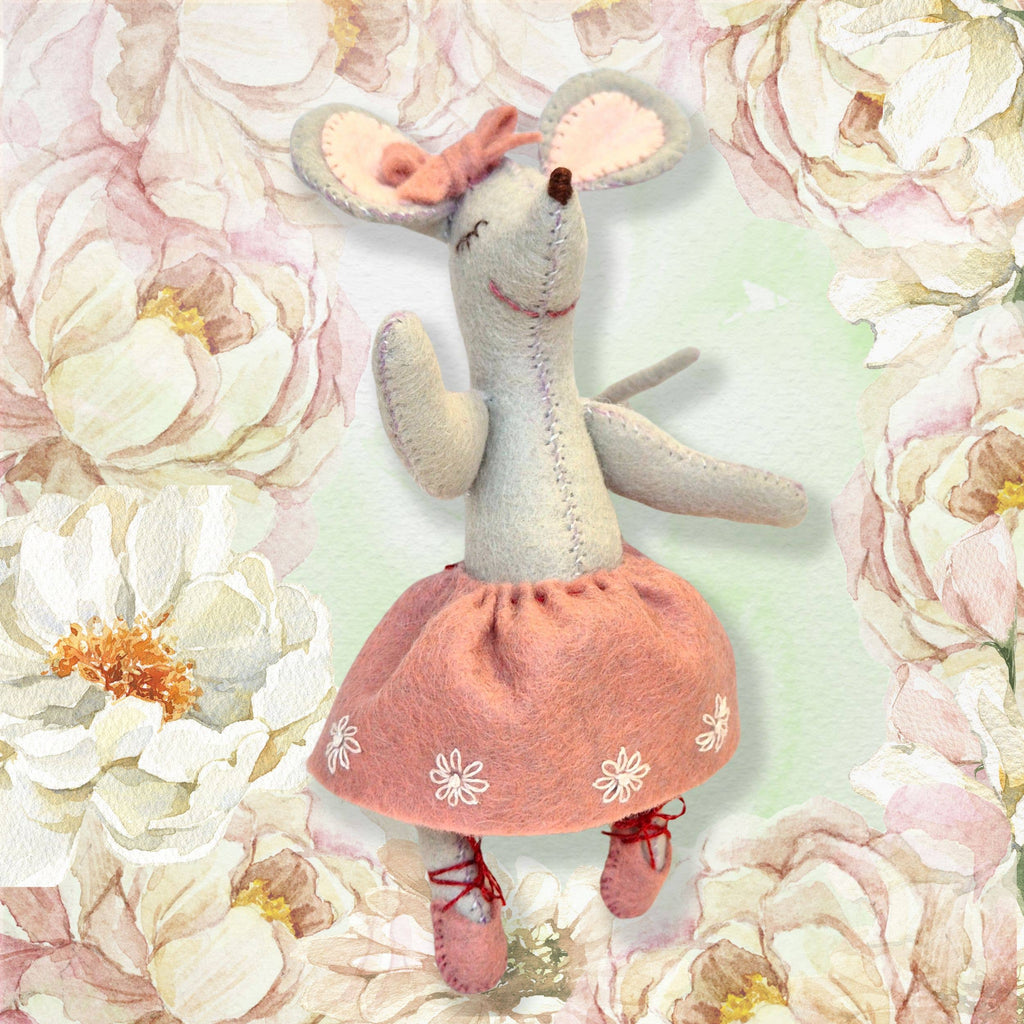 Little Mouse The Ballet Dancer -  Felt Craft Mini Kit