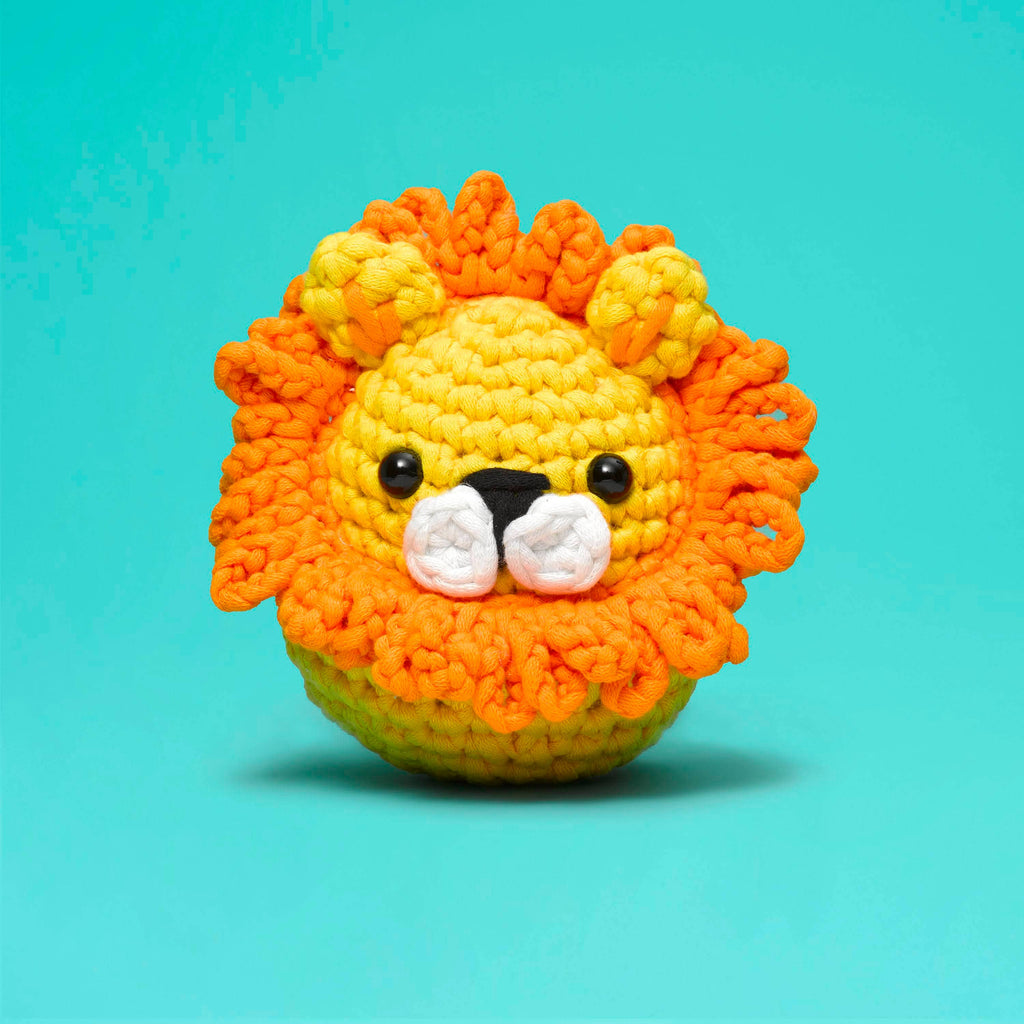 Woobles Beginner Crochet Kit - Sebastian the Lion