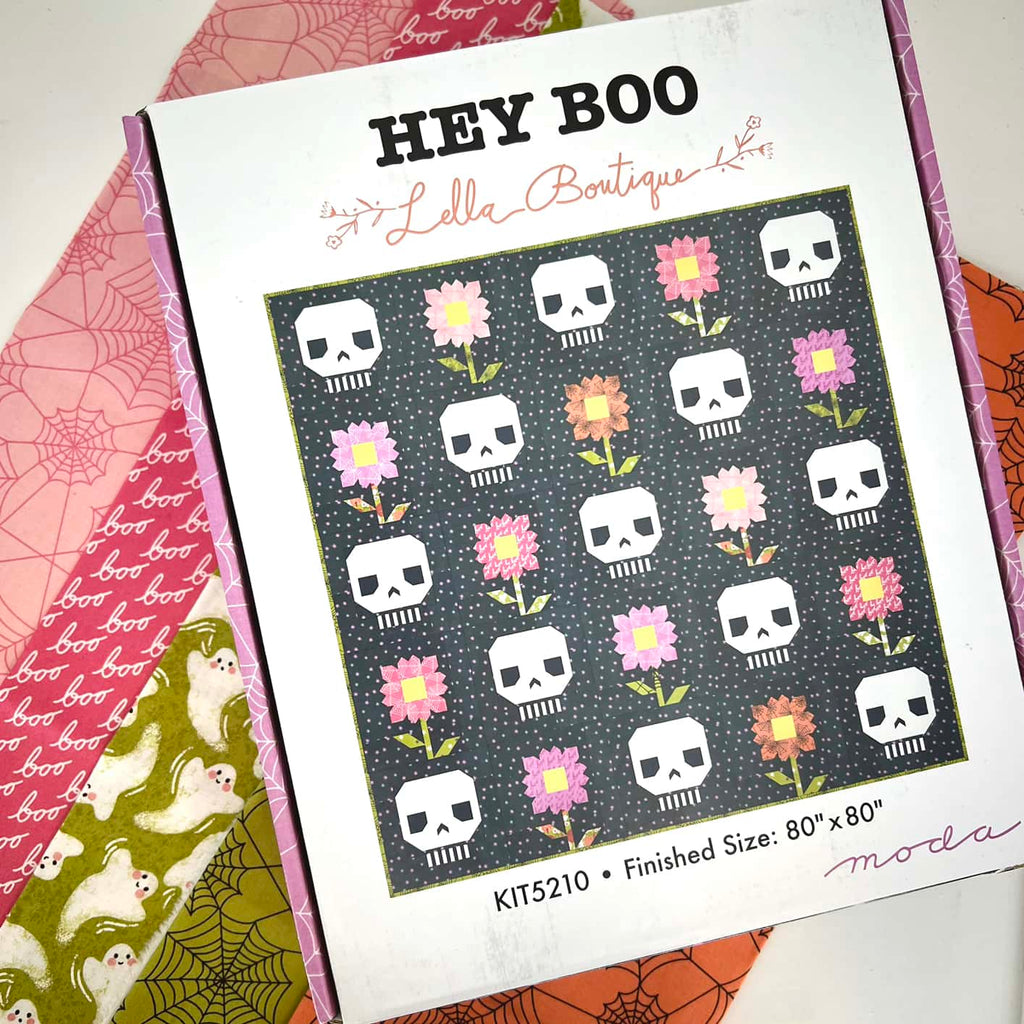 Hey Boo - Pushing Up Daisies Quilt Kit