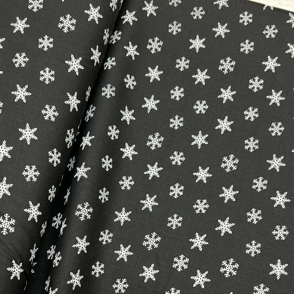 Holly Berry Tree Farm - Tossed Snow Flakes in Black